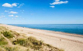 Готель Eastern Beach Caravan Park